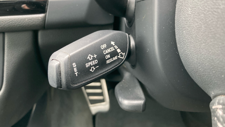 Audi A6 2.0 TDI Ultra Black Edition 5dr S Tronic Diesel Estate